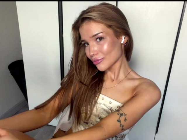 ChariseSchonhardt live cam on BongaCams