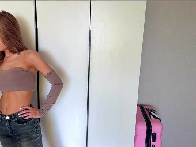 ChariseSchonhardt live webcam show