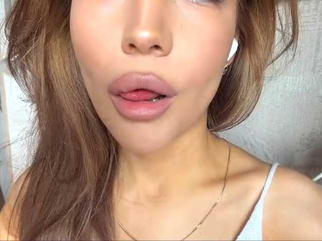 ChariseSchonhardt live cam on BongaCams