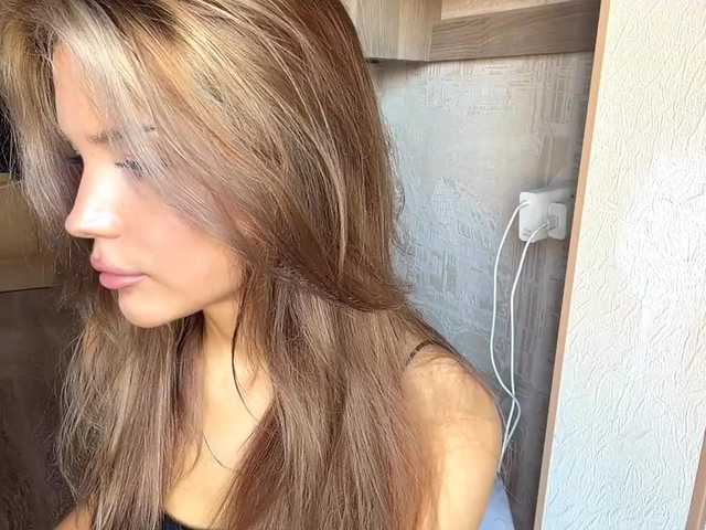 ChariseSchonhardt live webcam show