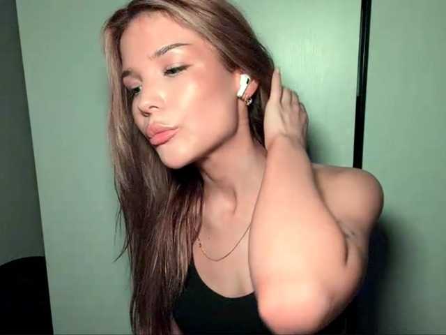 ChariseSchonhardt live cam on BongaCams