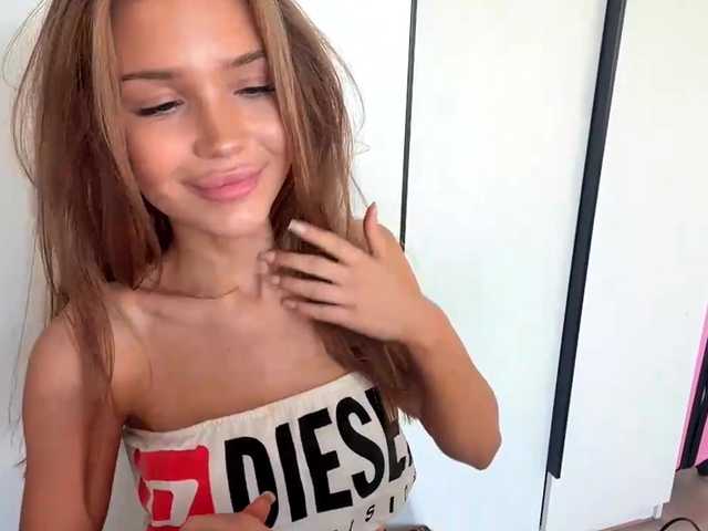 ChariseSchonhardt live cam on BongaCams