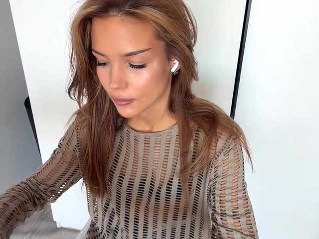 ChariseSchonhardt cam en directo en BongaCams