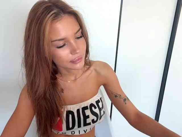 ChariseSchonhardt webcam