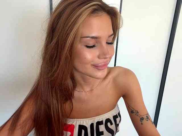 ChariseSchonhardt webcam