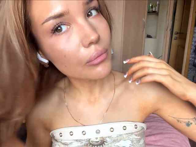 ChariseSchonhardt webcam