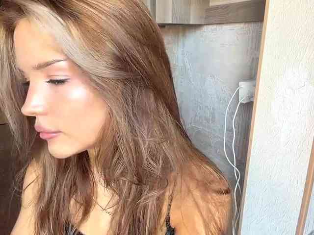 ChariseSchonhardt webcam