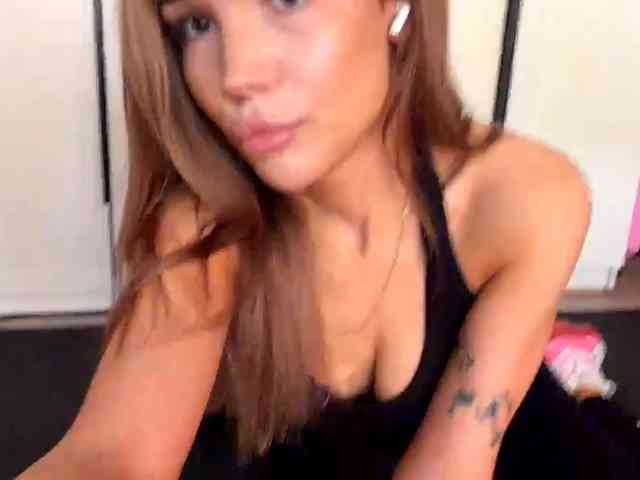 ChariseSchonhardt webcam