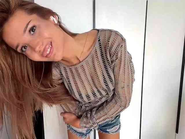 ChariseSchonhardt webcam