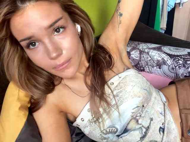ChariseSchonhardt ChariseSchonhardt