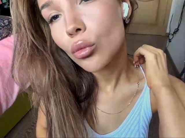 ChariseSchonhardt webcam