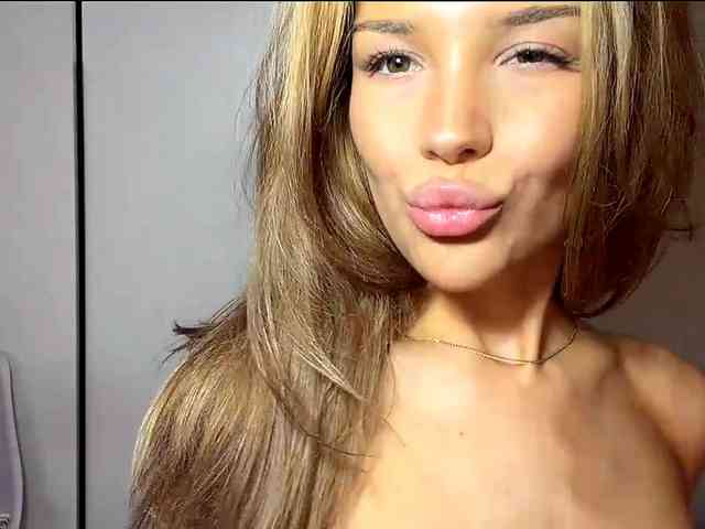 ChariseSchonhardt webcam
