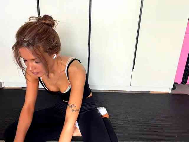 ChariseSchonhardt webcam