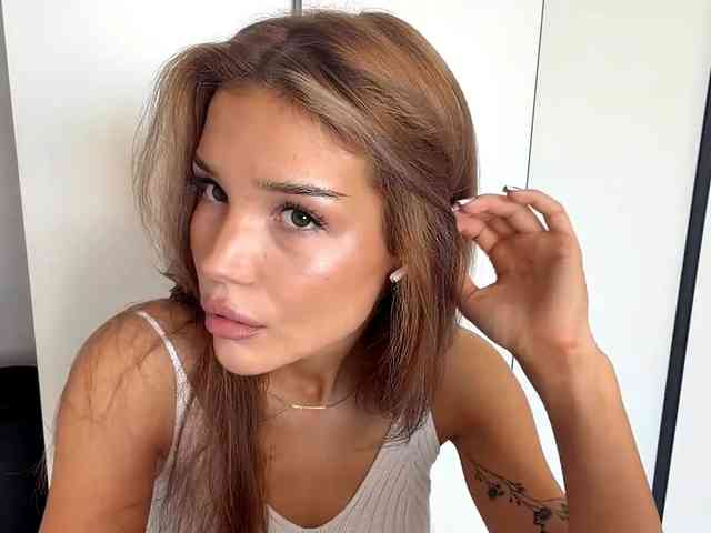 ChariseSchonhardt webcam