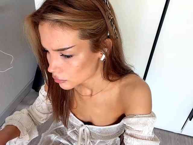 ChariseSchonhardt webcam