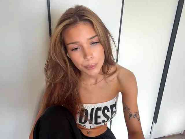 ChariseSchonhardt webcam