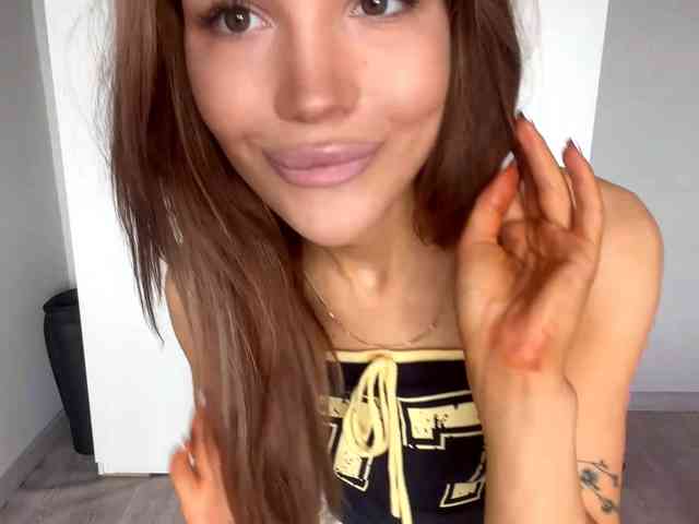 ChariseSchonhardt ChariseSchonhardt