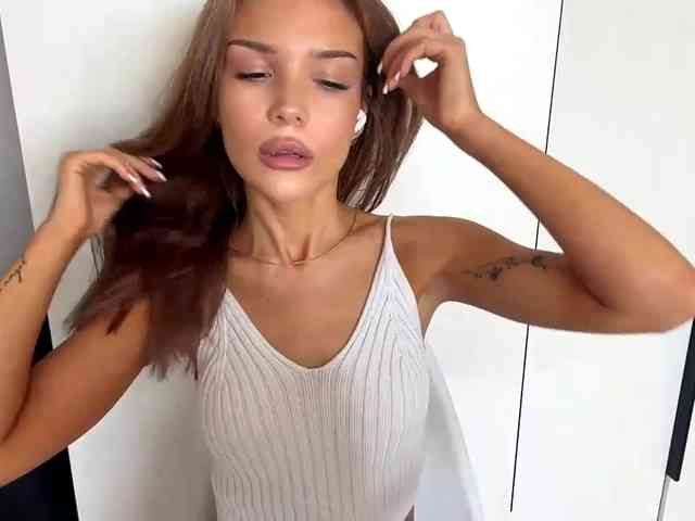 ChariseSchonhardt webcam