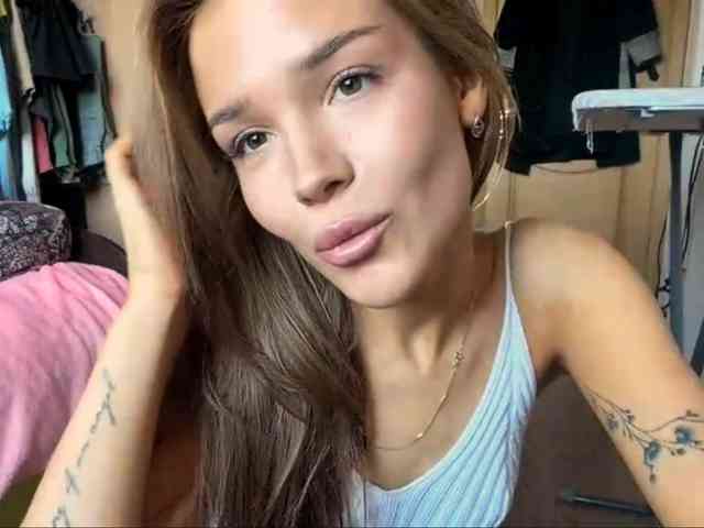 ChariseSchonhardt webcam