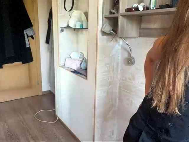 ChariseSchonhardt webcam
