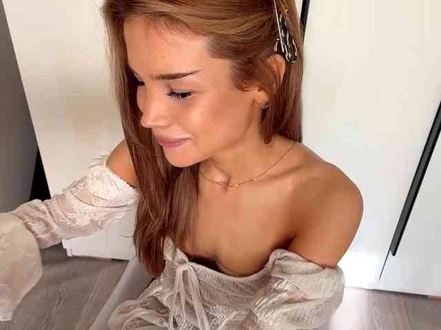 ChariseSchonhardt Sex Cam Show