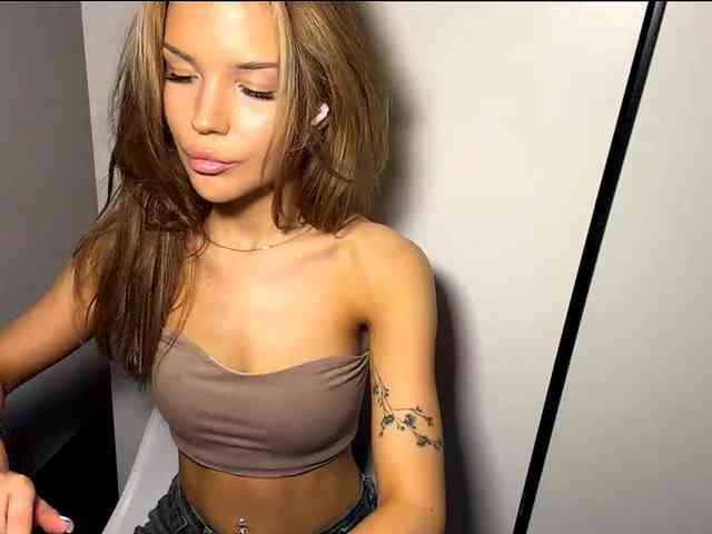 ChariseSchonhardt webcam