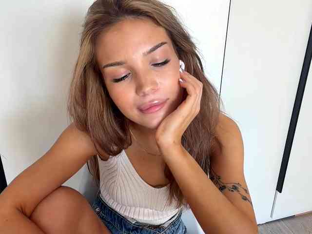 ChariseSchonhardt