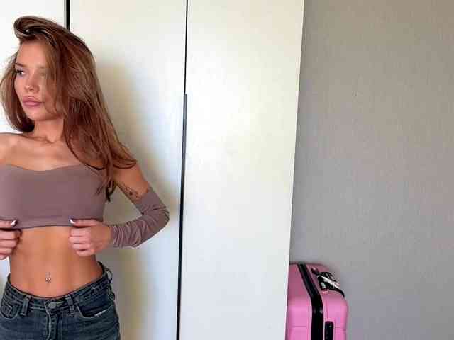 ChariseSchonhardt webcam