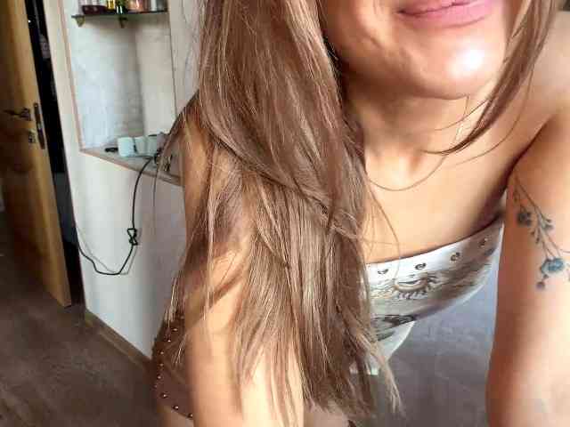 ChariseSchonhardt ChariseSchonhardt