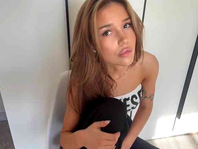 ChariseSchonhardt webcam