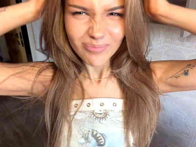 ChariseSchonhardt webcam