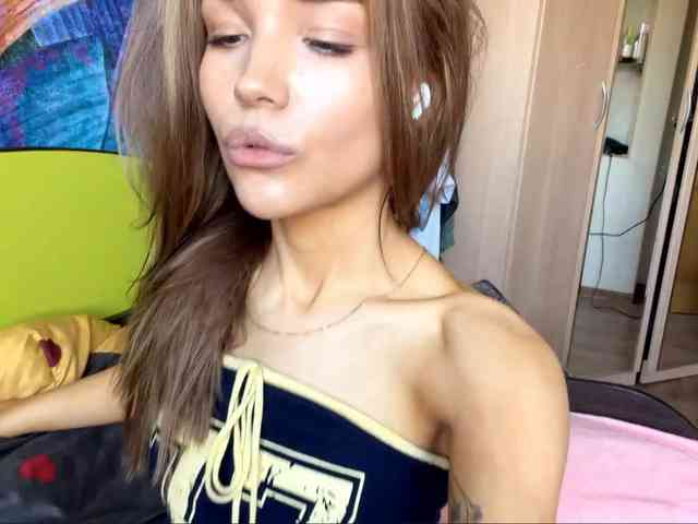 ChariseSchonhardt webcam