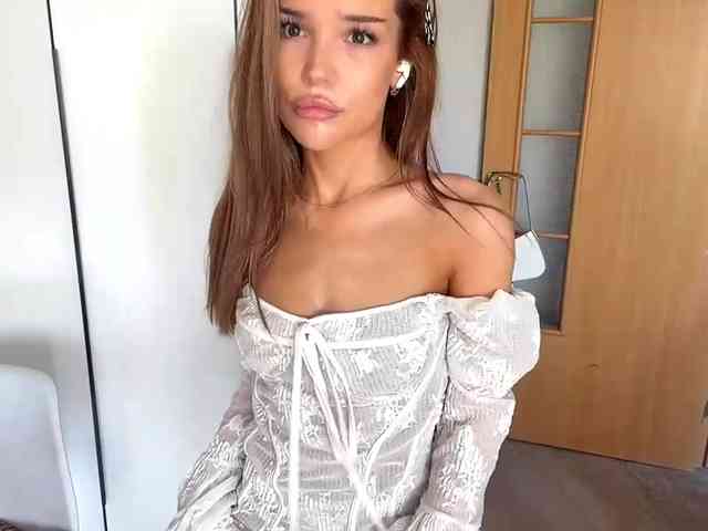 ChariseSchonhardt webcam