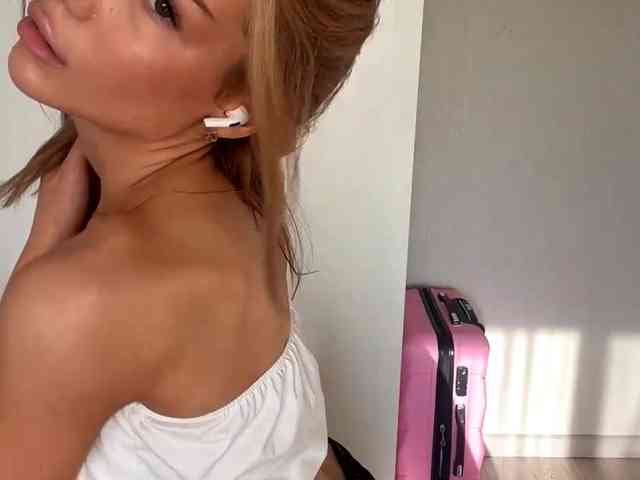 ChariseSchonhardt webcam