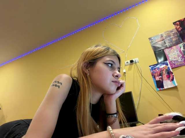 PorscheMazeratti live cam on BongaCams