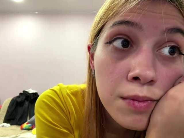PorscheMazeratti live cam on BongaCams