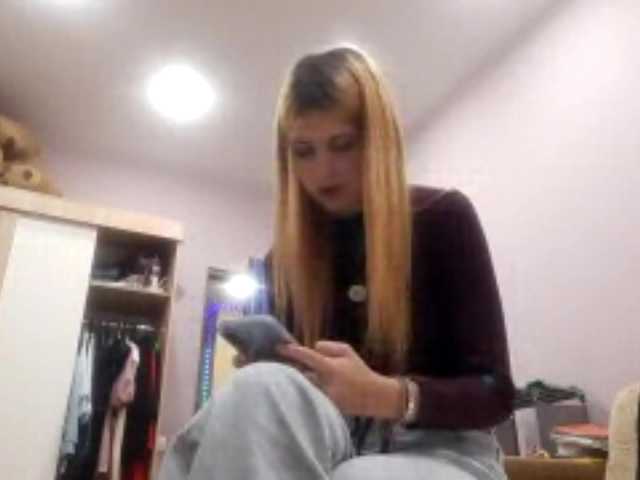 PorscheMazeratti live cam on BongaCams