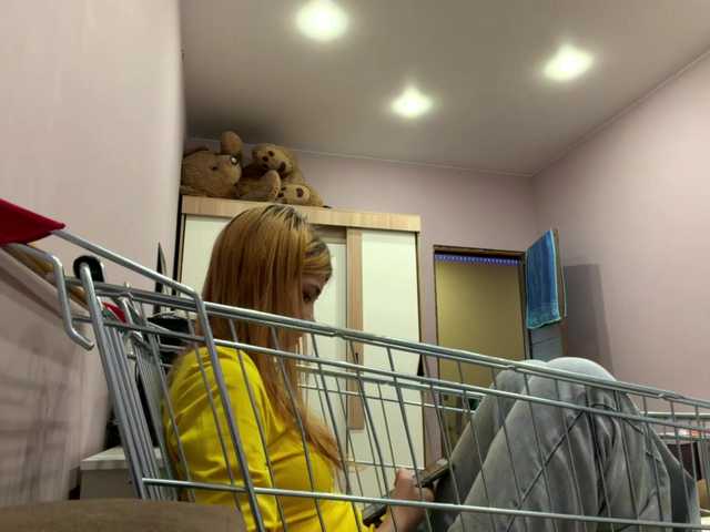 PorscheMazeratti live cam on BongaCams