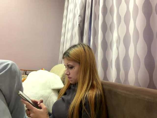 PorscheMazeratti live cam on BongaCams