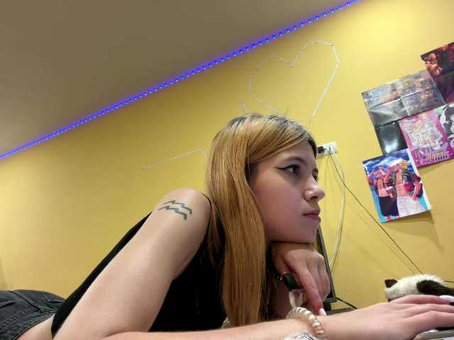 PorscheMazeratti live cam on BongaCams