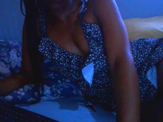 Ebonyslander Live Cam on BongaCams