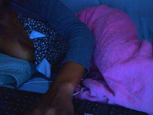 Ebonyslander live cam on BongaCams