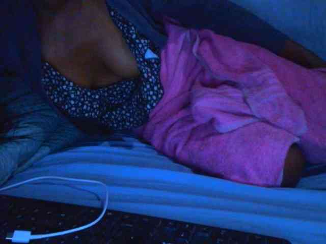 Ebonyslander webcam