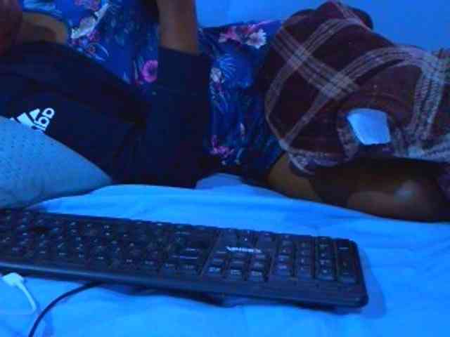 Ebonyslander webcam