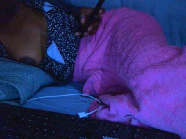 Ebonyslander webcam