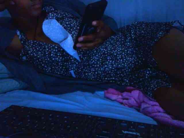 Ebonyslander webcam