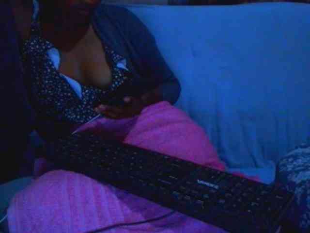 Ebonyslander webcam
