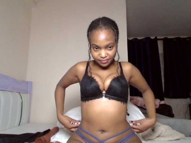 Hot-sexy-angel live cam on BongaCams