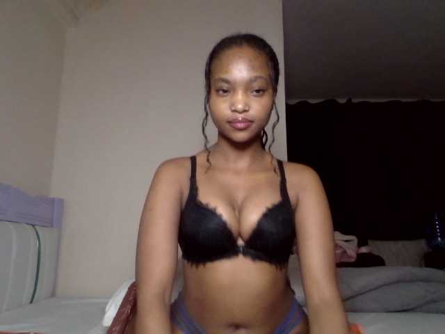 Hot-sexy-angel live cam on BongaCams