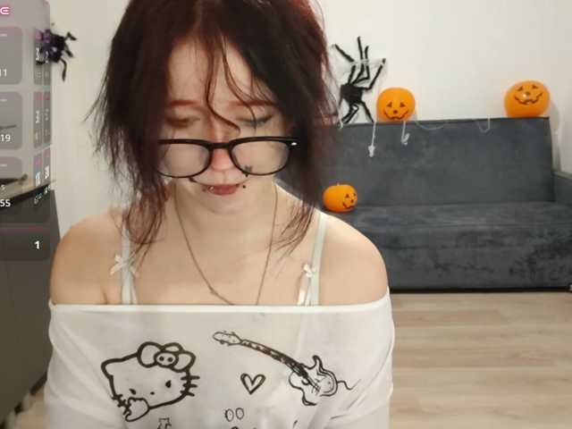 KiraFiren live cam on BongaCams